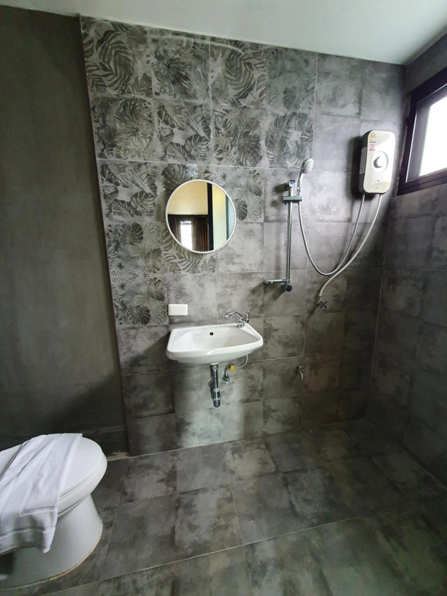 Baan Wualamphong บ้านวัวลำพอง Bangkok Eksteriør billede